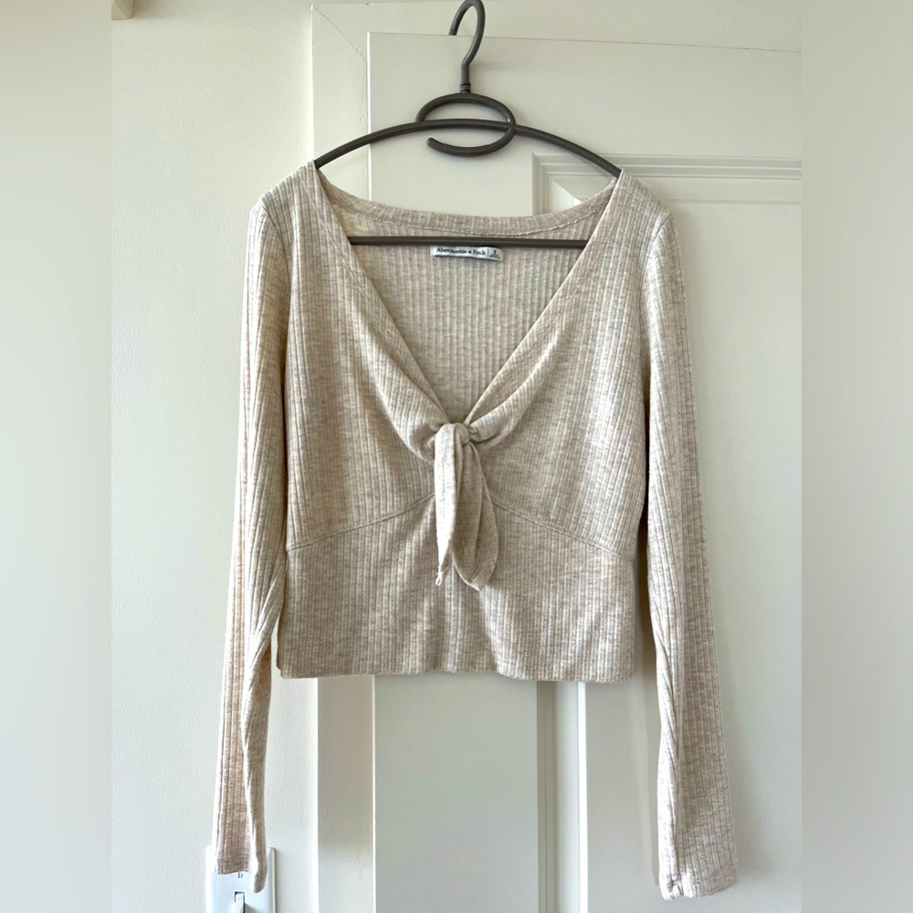 Abercrombie Tie Front Long Sleeve in Cream